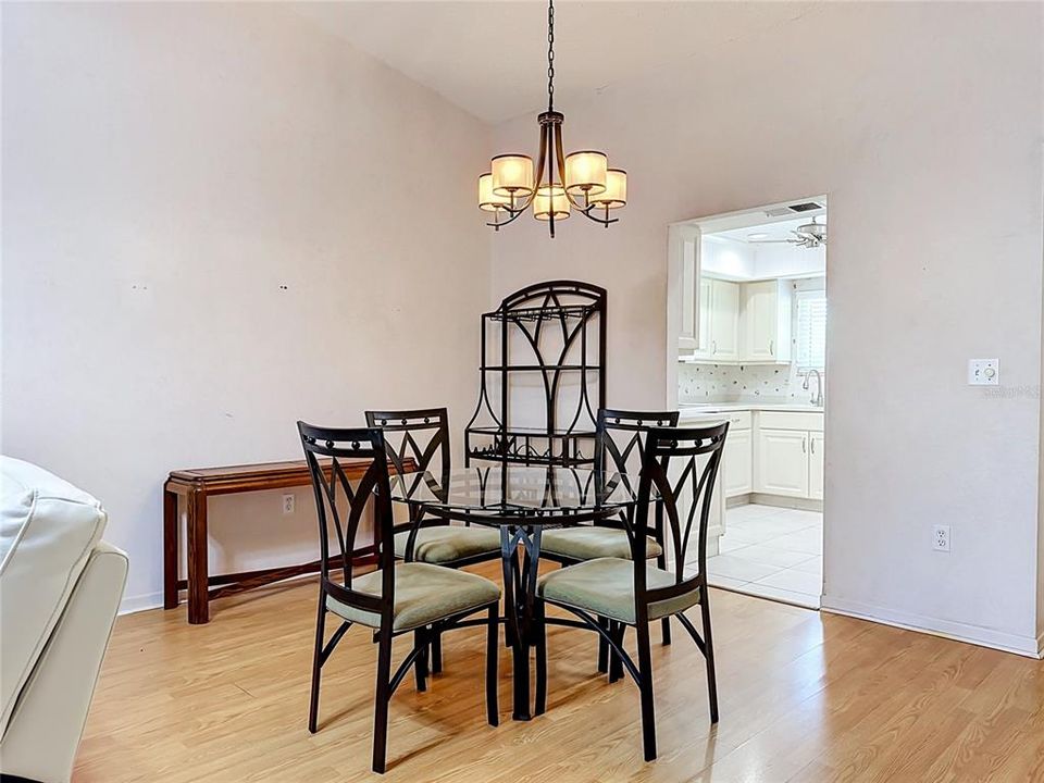 For Sale: $249,900 (2 beds, 2 baths, 1426 Square Feet)