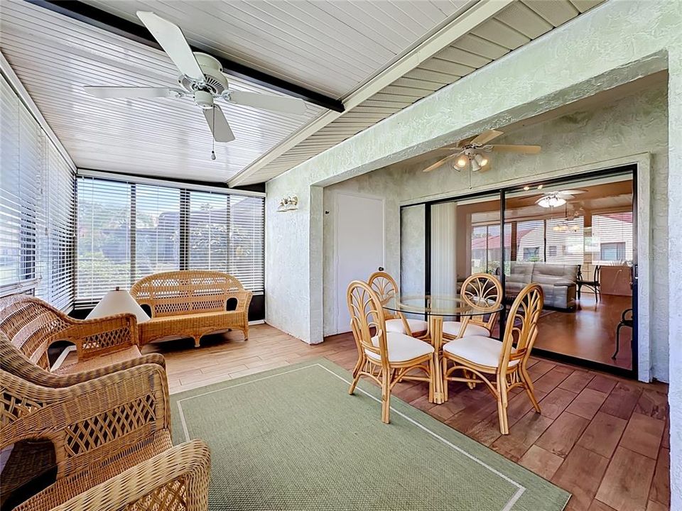 For Sale: $249,900 (2 beds, 2 baths, 1426 Square Feet)