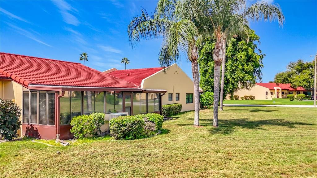 For Sale: $249,900 (2 beds, 2 baths, 1426 Square Feet)
