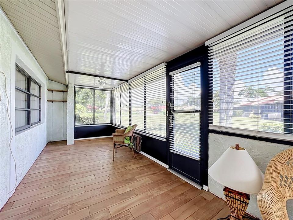 For Sale: $249,900 (2 beds, 2 baths, 1426 Square Feet)