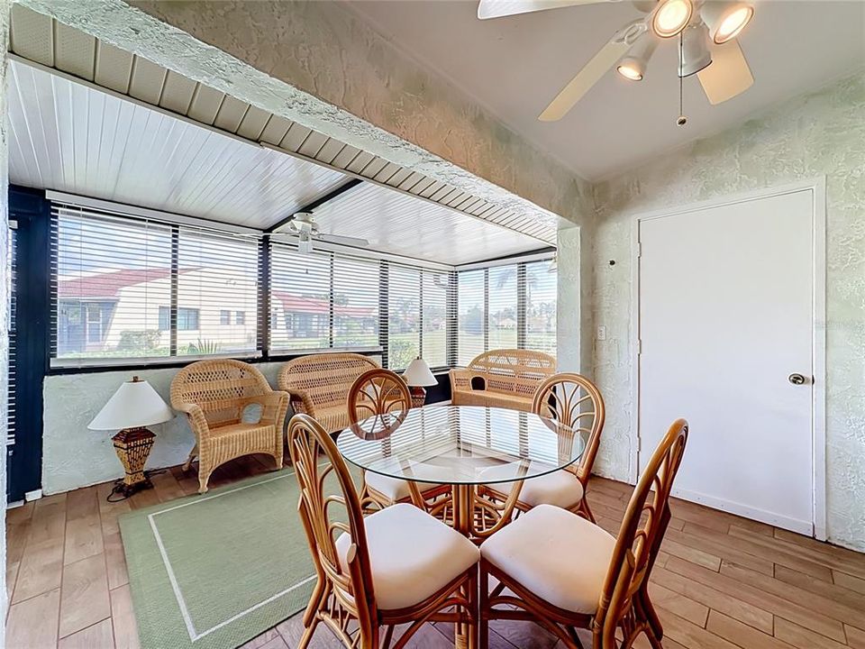 For Sale: $249,900 (2 beds, 2 baths, 1426 Square Feet)