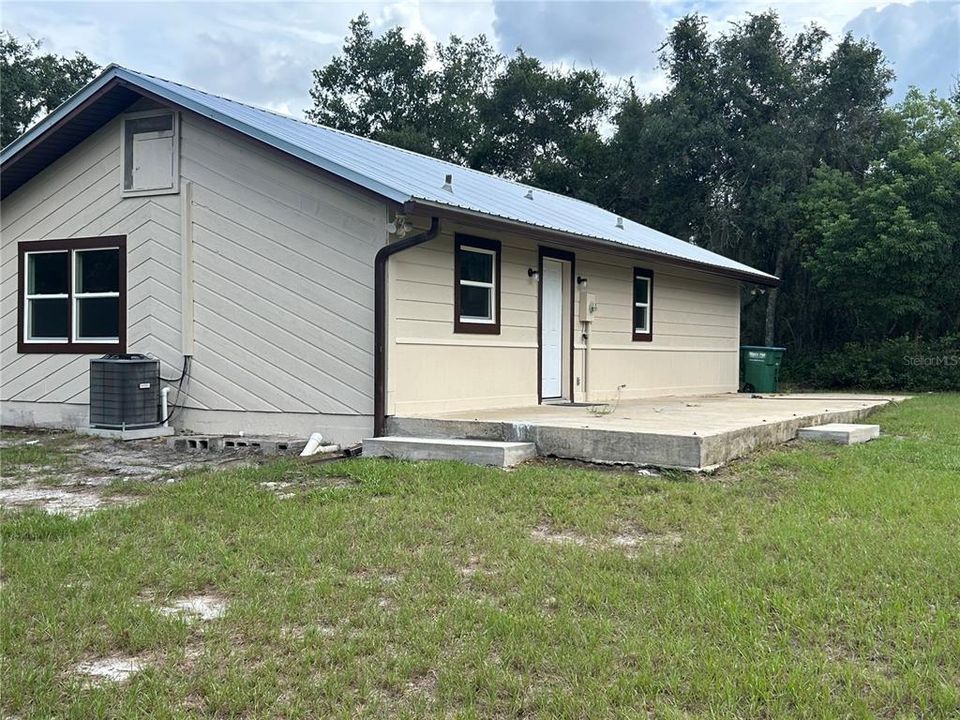 For Rent: $1,850 (2 beds, 1 baths, 1008 Square Feet)