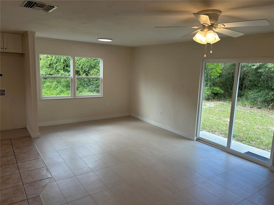 For Rent: $1,850 (2 beds, 1 baths, 1008 Square Feet)