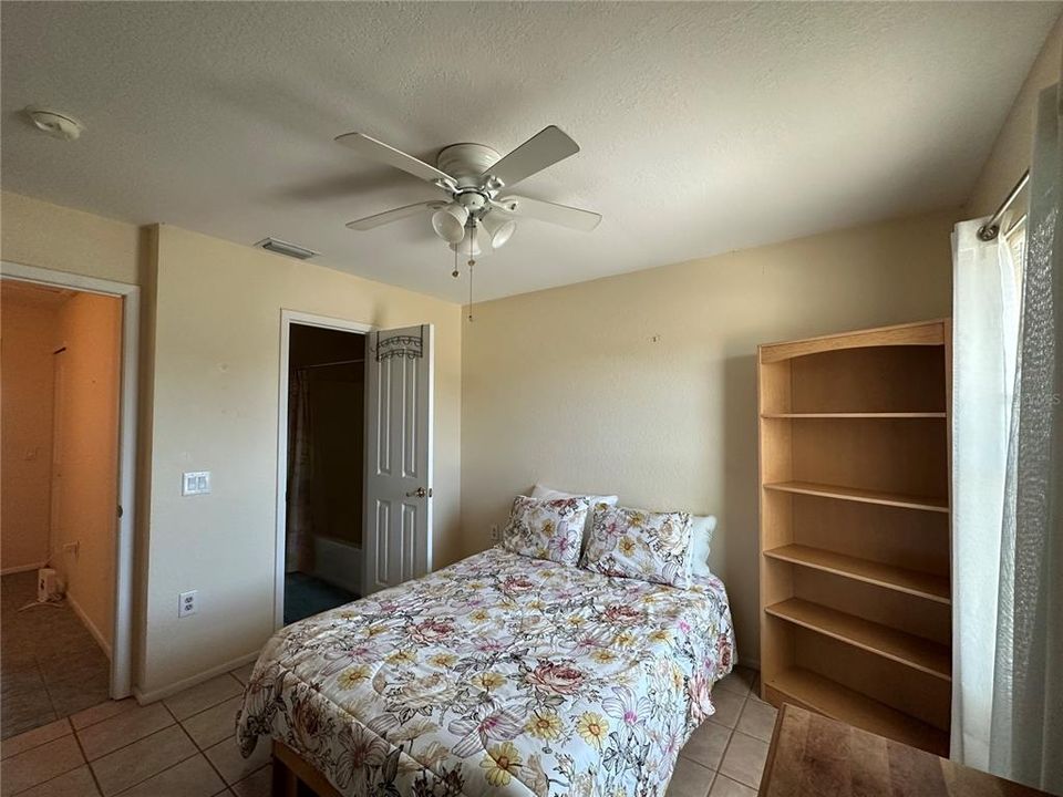 На продажу: $189,000 (2 спален, 2 ванн, 1078 Квадратных фут)