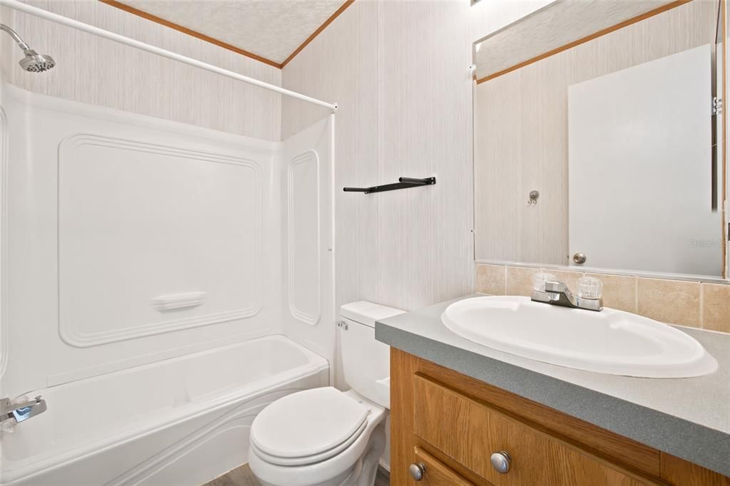 For Sale: $110,000 (2 beds, 2 baths, 840 Square Feet)