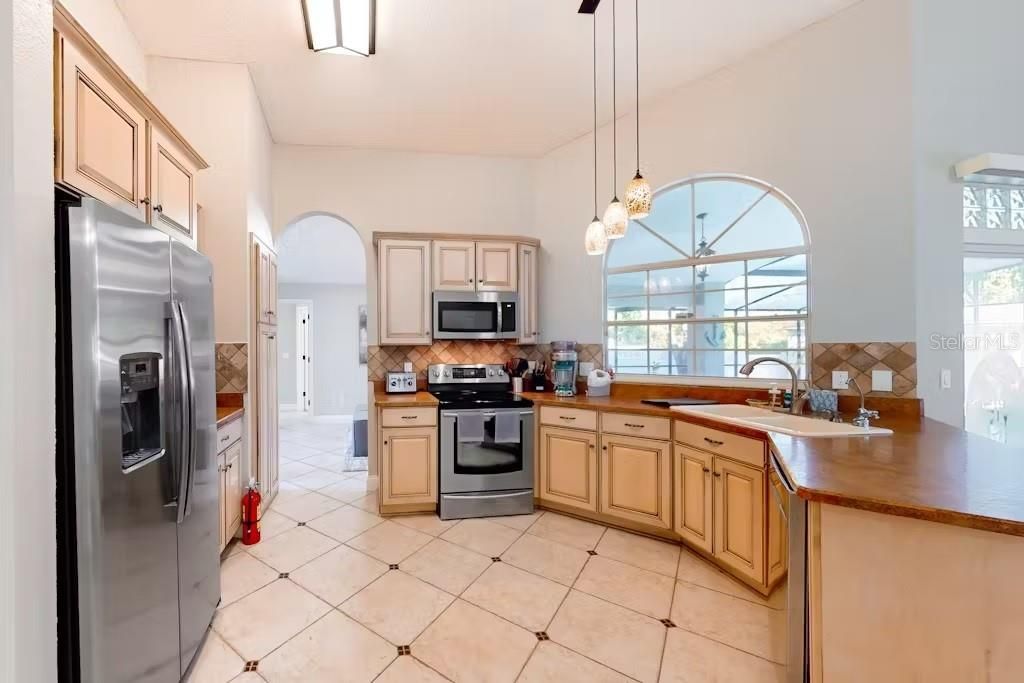 В аренду: $2,950 (3 спален, 2 ванн, 1612 Квадратных фут)