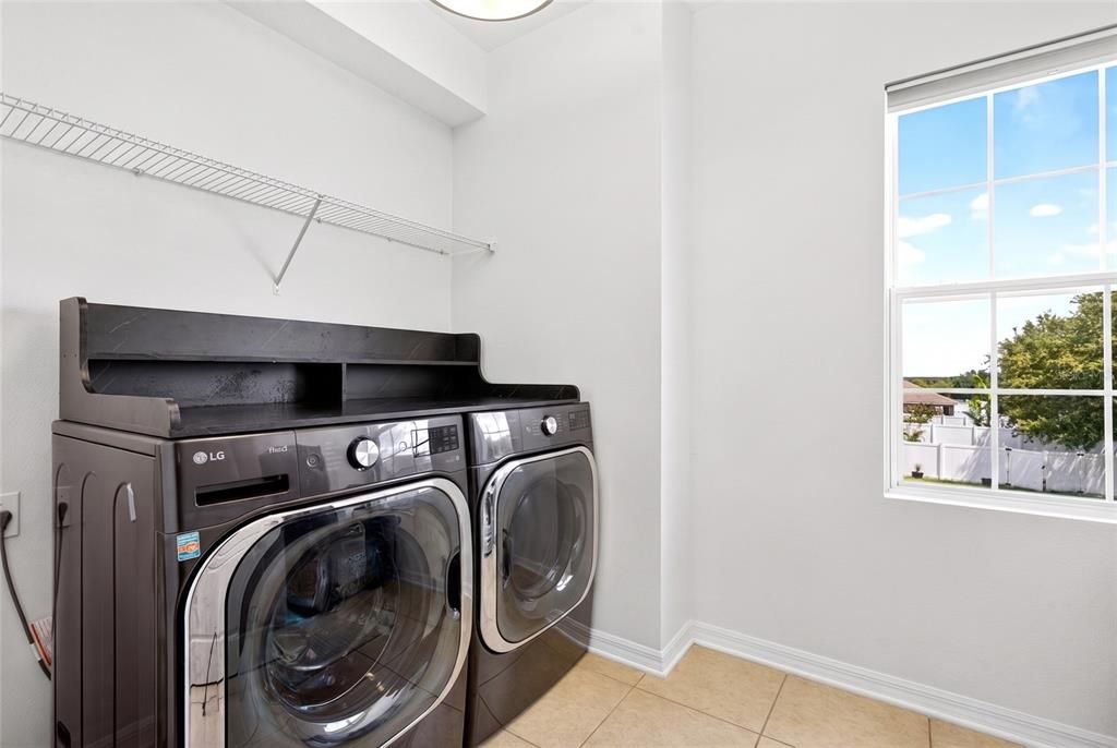 En Venta: $440,000 (5 camas, 3 baños, 2601 Pies cuadrados)
