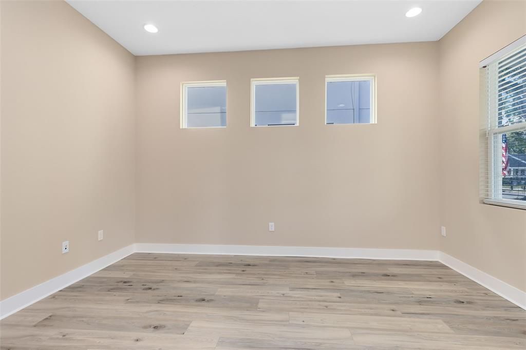 For Sale: $1,045,000 (4 beds, 4 baths, 3372 Square Feet)