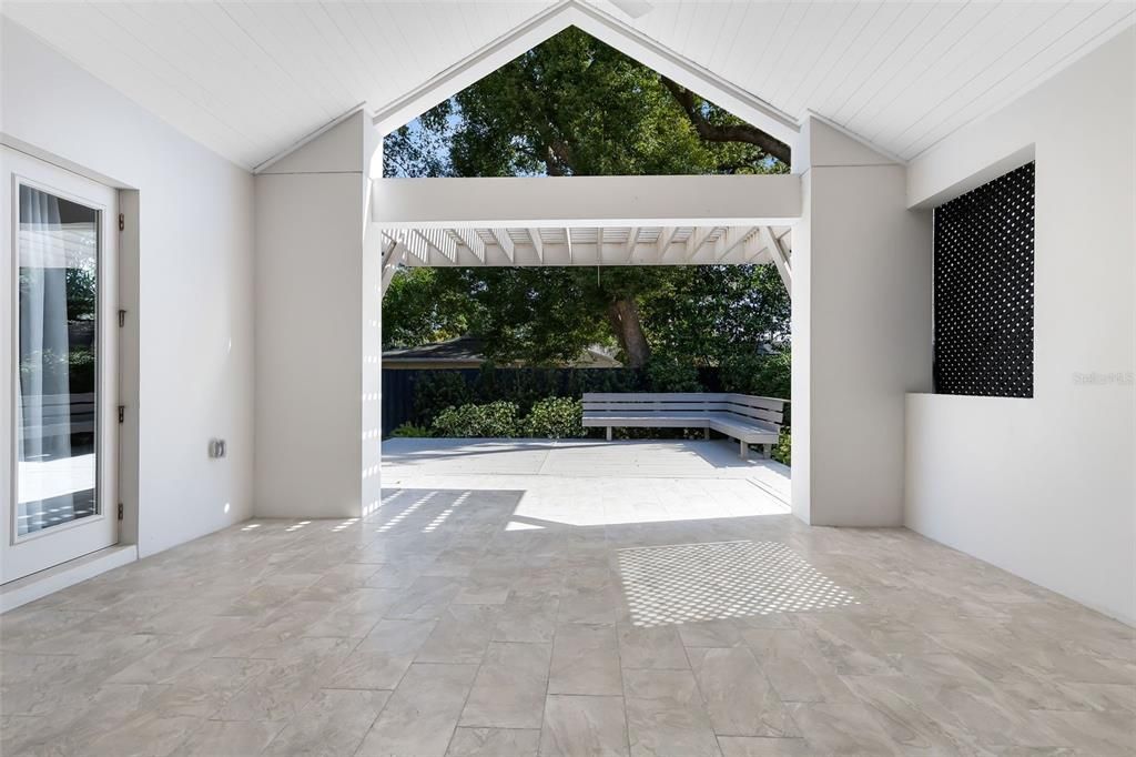 For Sale: $1,045,000 (4 beds, 4 baths, 3372 Square Feet)
