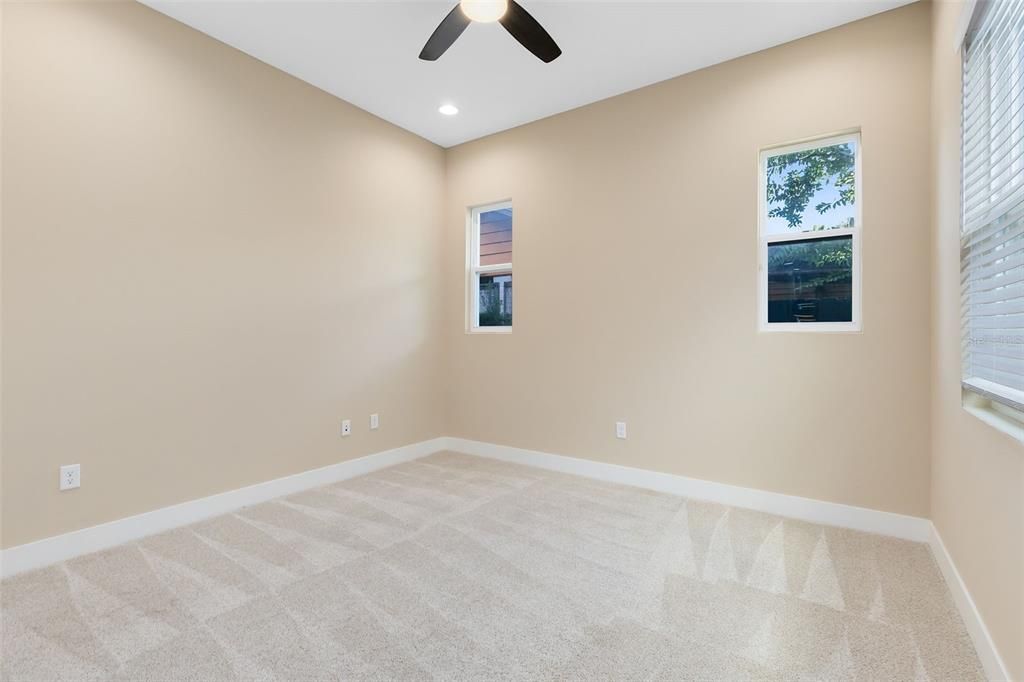 For Sale: $1,045,000 (4 beds, 4 baths, 3372 Square Feet)