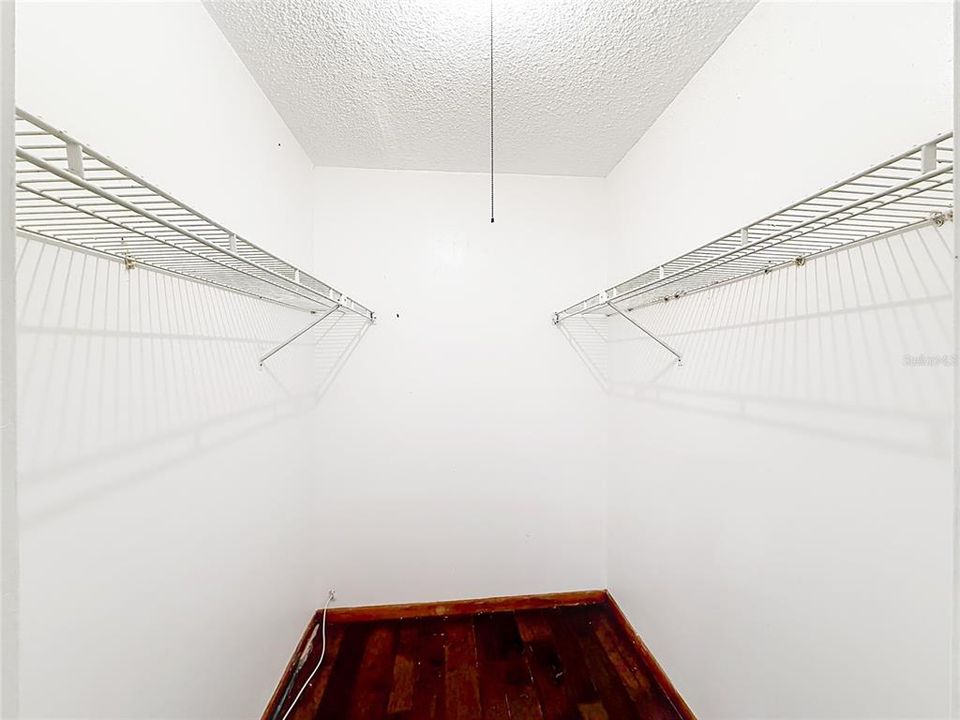 For Sale: $190,000 (3 beds, 2 baths, 1456 Square Feet)