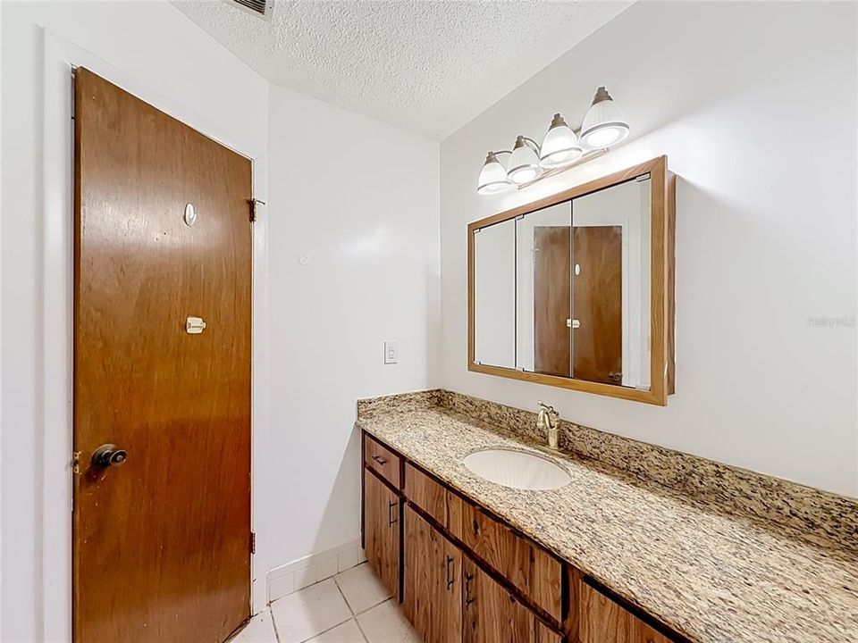 For Sale: $190,000 (3 beds, 2 baths, 1456 Square Feet)