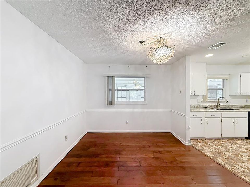 For Sale: $190,000 (3 beds, 2 baths, 1456 Square Feet)