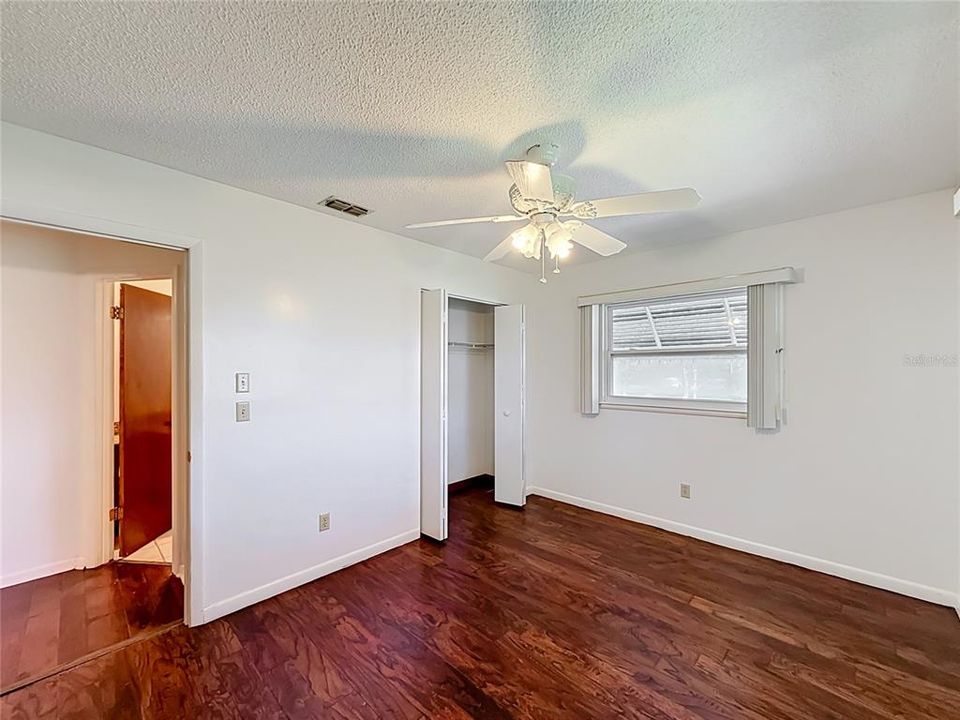 For Sale: $190,000 (3 beds, 2 baths, 1456 Square Feet)