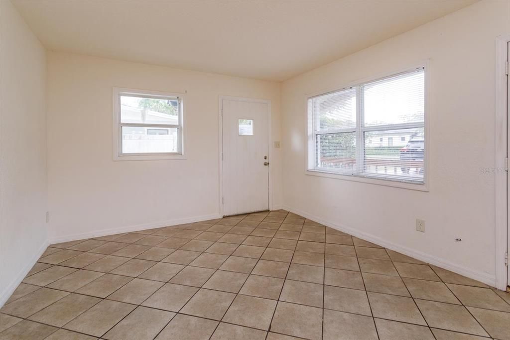 For Sale: $700,000 (4 beds, 3 baths, 2016 Square Feet)