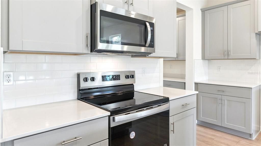 En Venta: $442,990 (4 camas, 3 baños, 2988 Pies cuadrados)