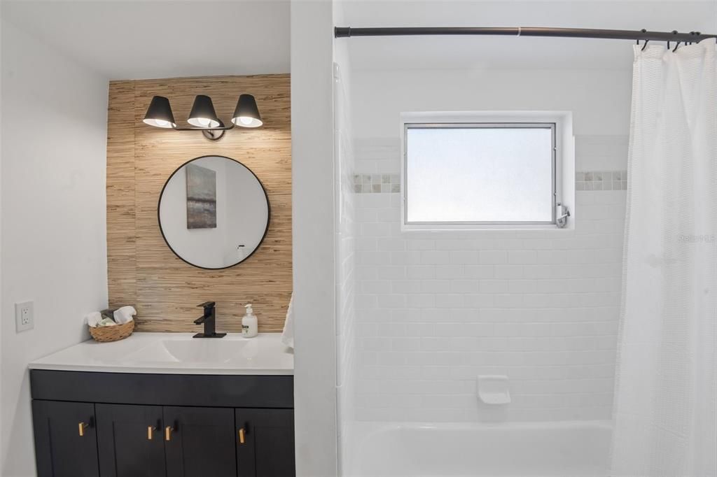 For Sale: $279,900 (3 beds, 2 baths, 1288 Square Feet)