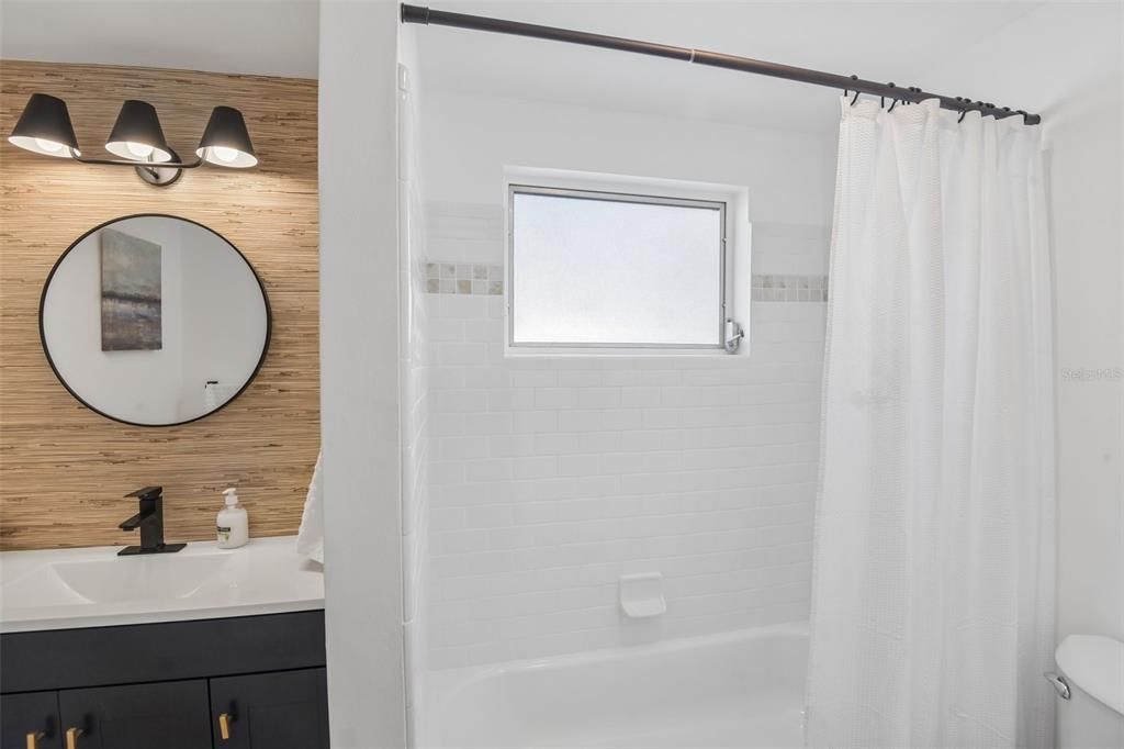 For Sale: $279,900 (3 beds, 2 baths, 1288 Square Feet)