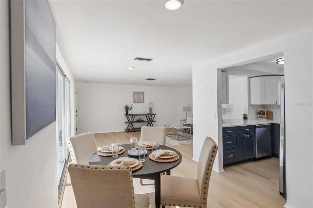 For Sale: $279,900 (3 beds, 2 baths, 1288 Square Feet)