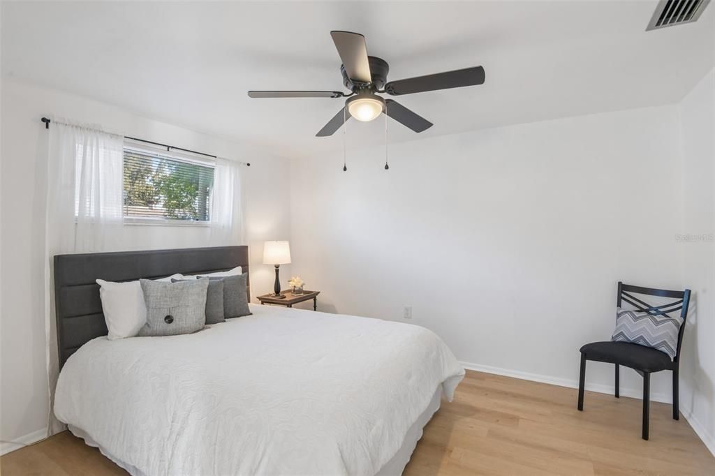 For Sale: $279,900 (3 beds, 2 baths, 1288 Square Feet)