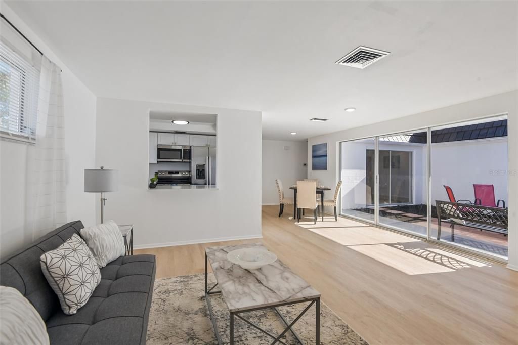 For Sale: $279,900 (3 beds, 2 baths, 1288 Square Feet)