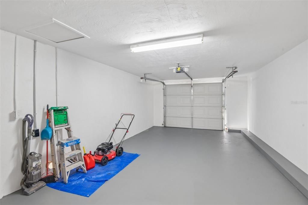 For Sale: $279,900 (3 beds, 2 baths, 1288 Square Feet)