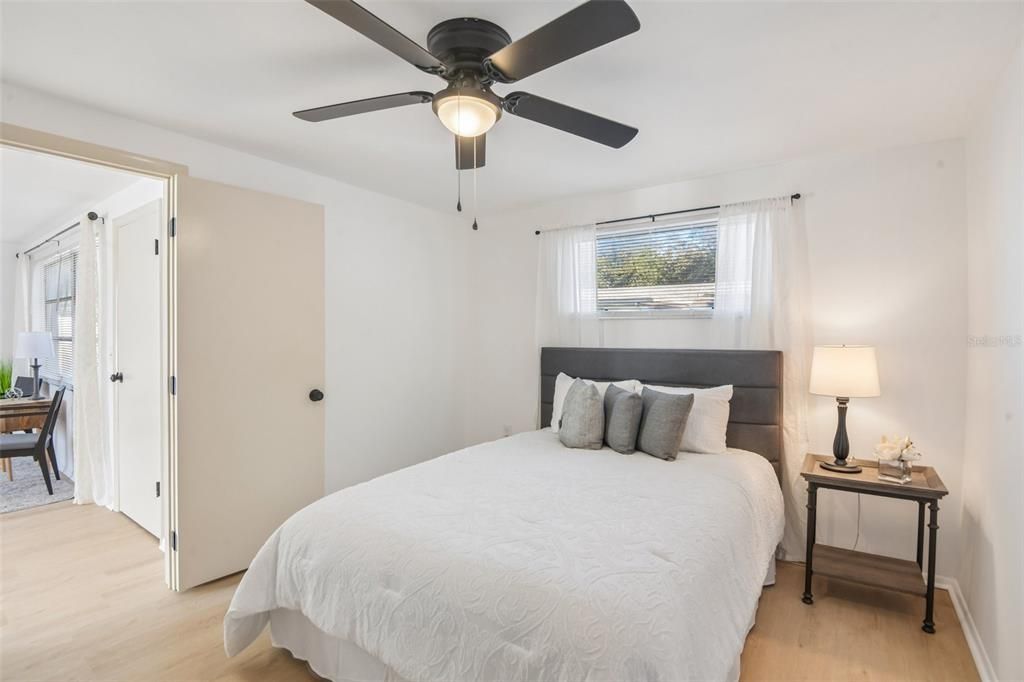For Sale: $279,900 (3 beds, 2 baths, 1288 Square Feet)