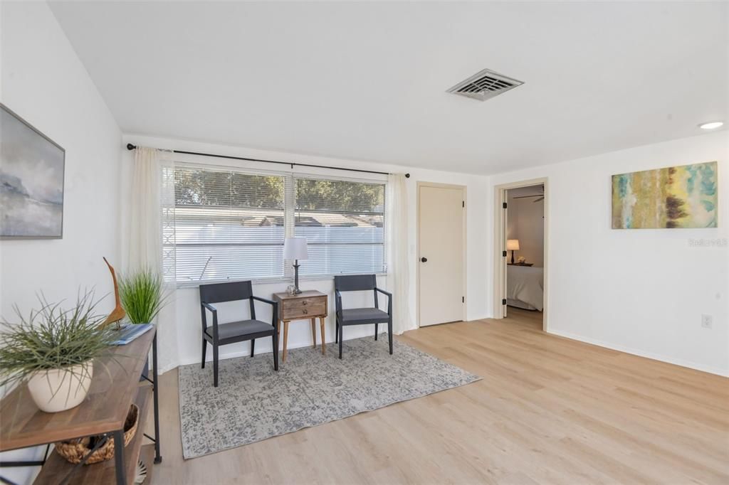 For Sale: $279,900 (3 beds, 2 baths, 1288 Square Feet)