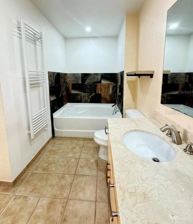 В аренду: $2,900 (2 спален, 2 ванн, 1084 Квадратных фут)