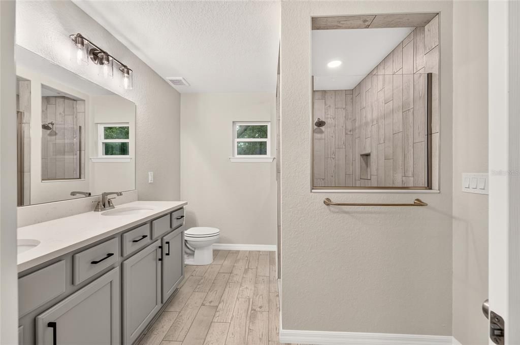 For Sale: $279,000 (3 beds, 2 baths, 1440 Square Feet)