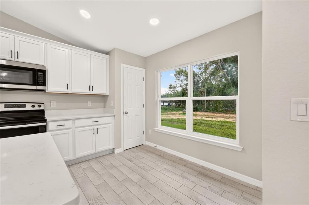 For Sale: $279,000 (3 beds, 2 baths, 1440 Square Feet)