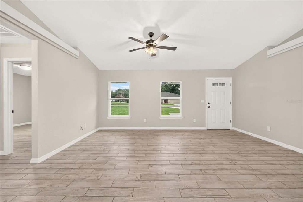 For Sale: $279,000 (3 beds, 2 baths, 1440 Square Feet)