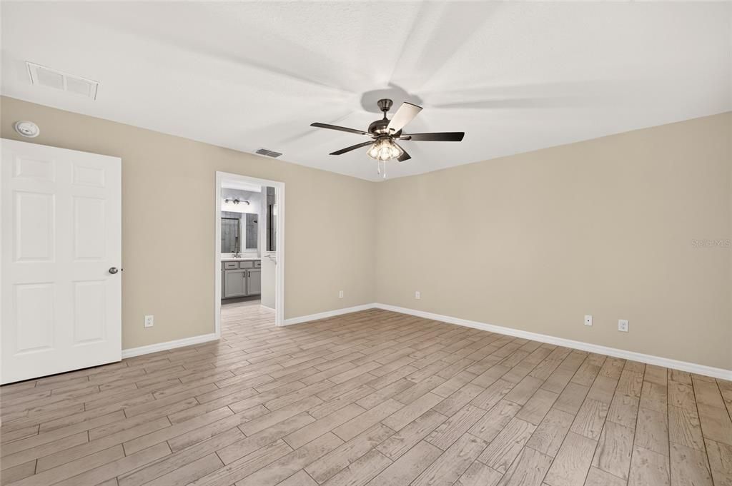 For Sale: $279,000 (3 beds, 2 baths, 1440 Square Feet)
