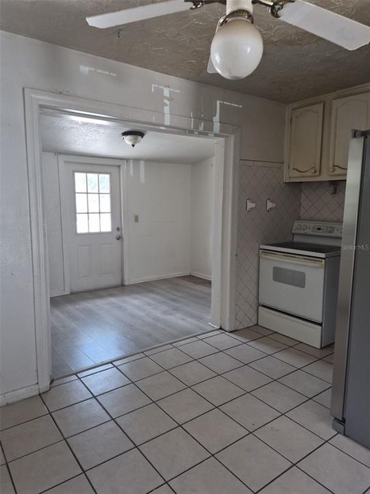 Activo con contrato: $150,000 (3 camas, 2 baños, 1136 Pies cuadrados)