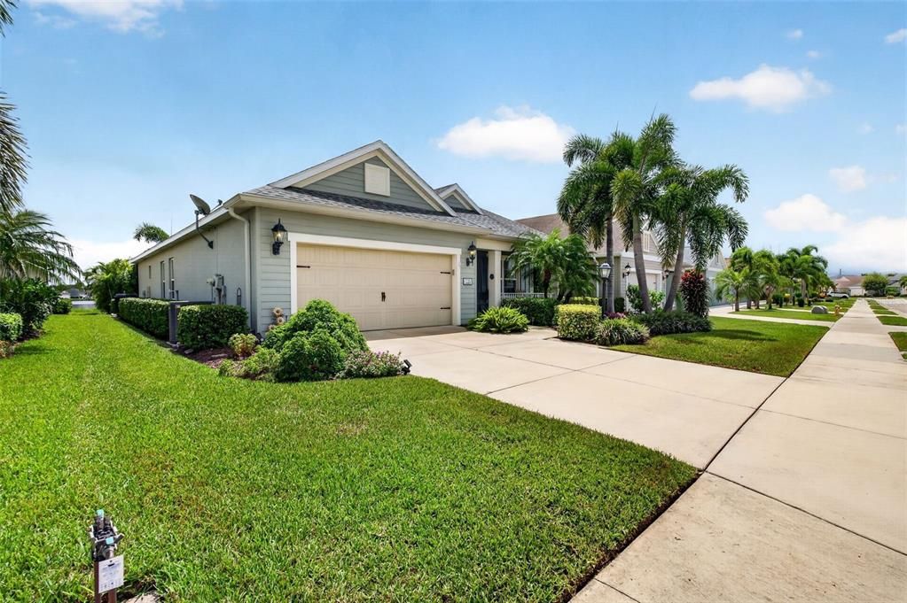 For Sale: $559,900 (3 beds, 2 baths, 1790 Square Feet)