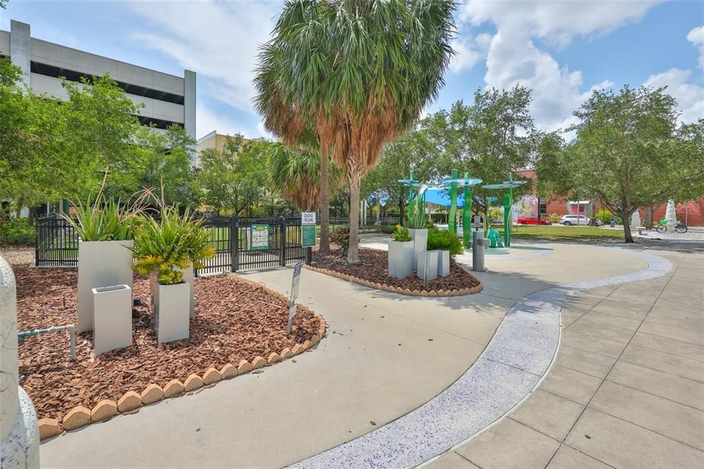 For Rent: $2,900 (1 beds, 1 baths, 1300 Square Feet)