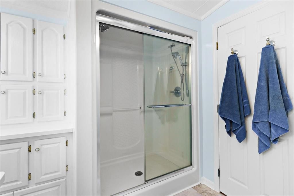 For Sale: $270,000 (3 beds, 2 baths, 1248 Square Feet)