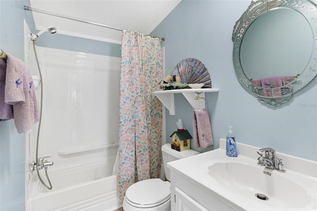 For Sale: $270,000 (3 beds, 2 baths, 1248 Square Feet)