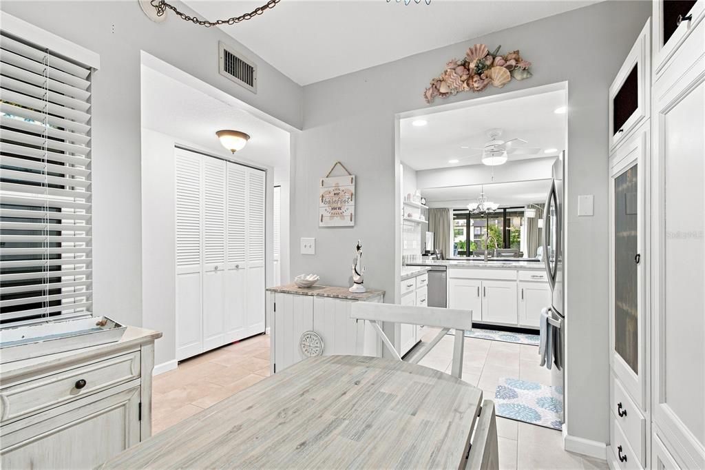 For Sale: $257,500 (2 beds, 2 baths, 1080 Square Feet)