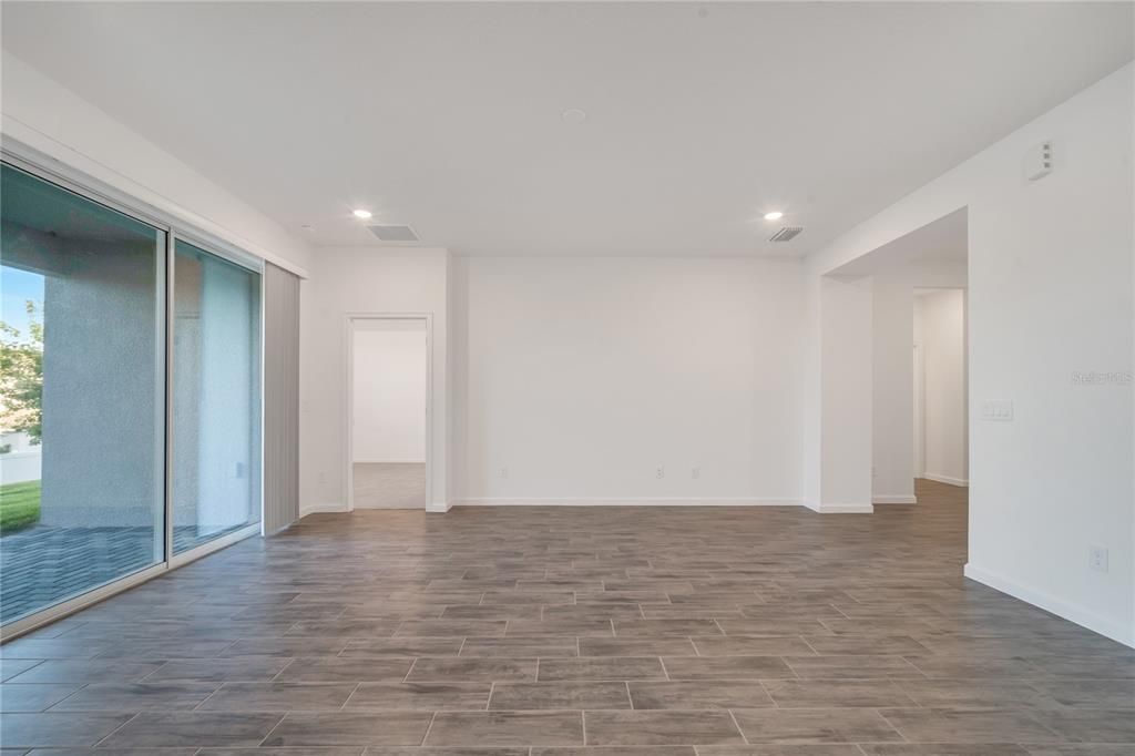 For Rent: $2,500 (3 beds, 2 baths, 1538 Square Feet)