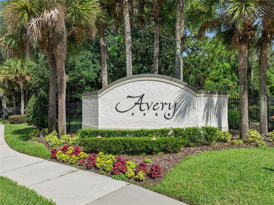For Sale: $629,999 (4 beds, 2 baths, 2714 Square Feet)