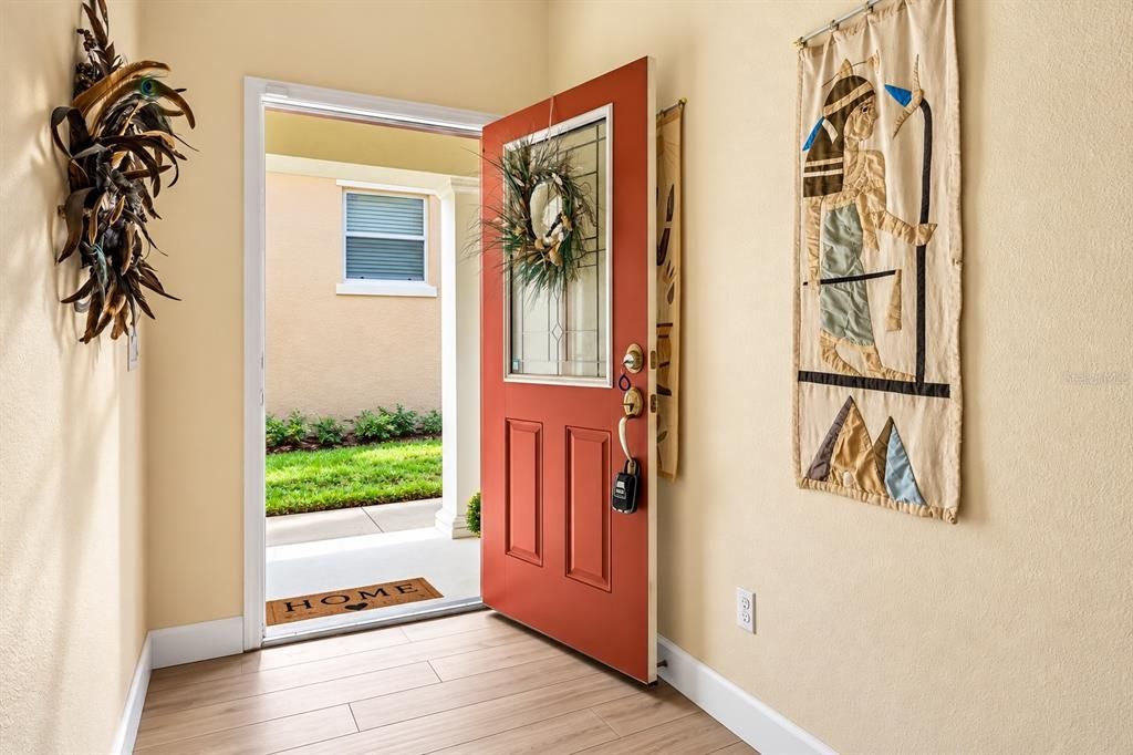 For Sale: $289,900 (3 beds, 2 baths, 1715 Square Feet)