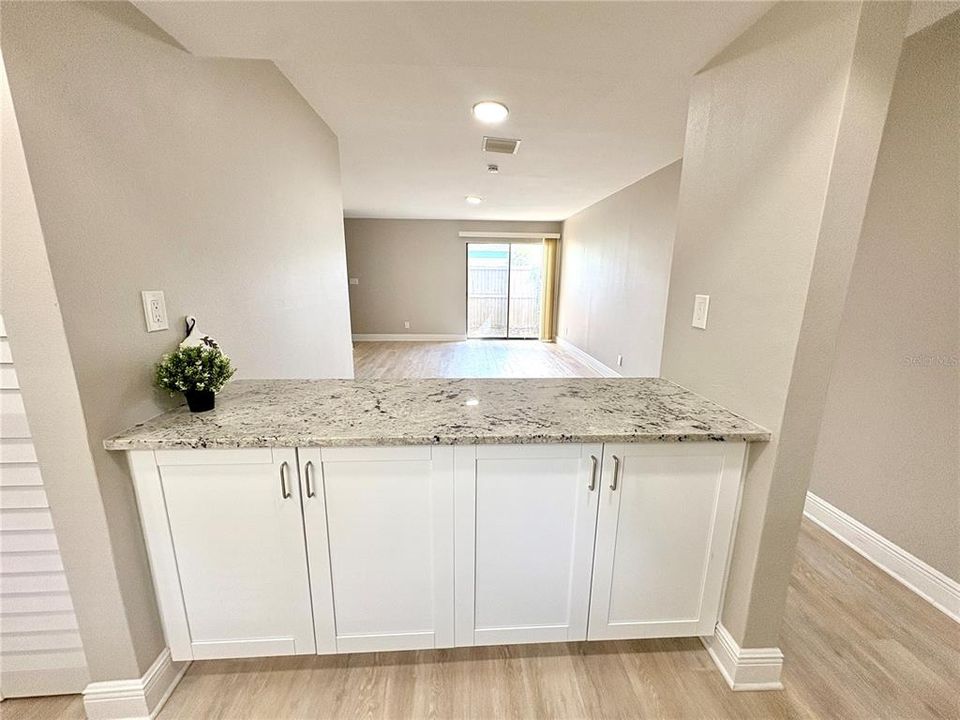 For Rent: $1,650 (2 beds, 1 baths, 1085 Square Feet)