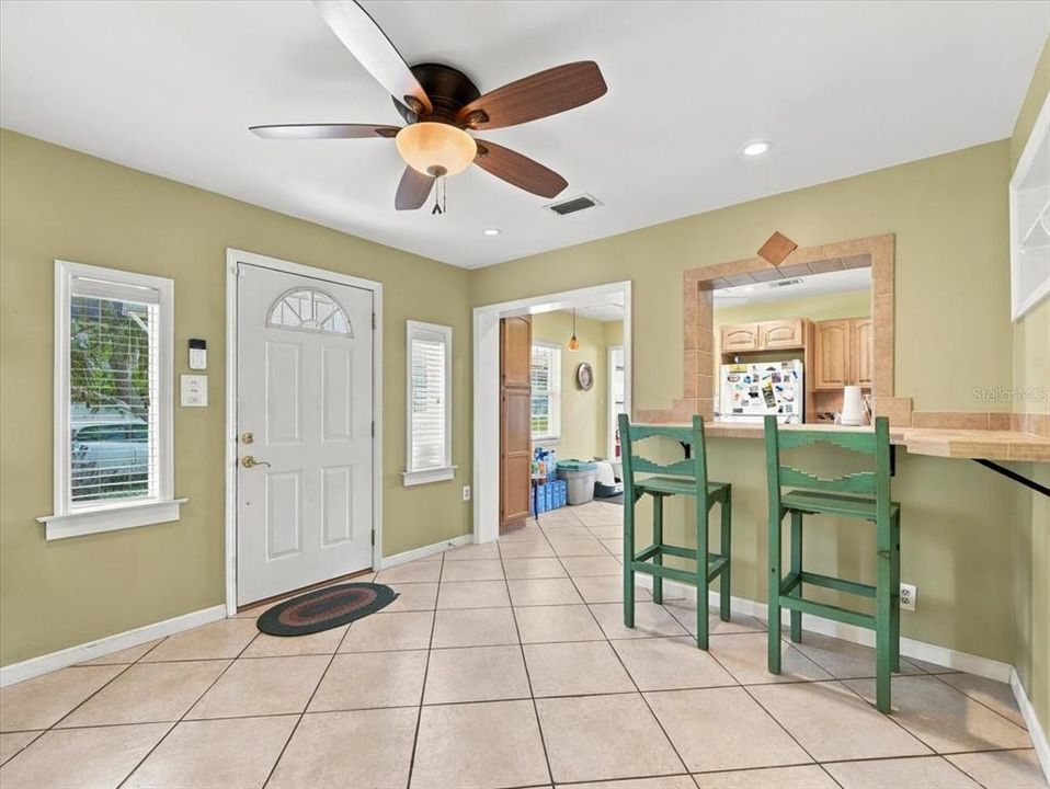 For Sale: $365,000 (3 beds, 1 baths, 1338 Square Feet)