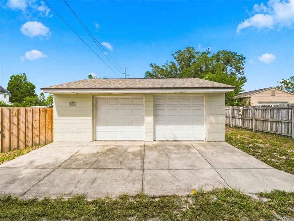 For Sale: $365,000 (3 beds, 1 baths, 1338 Square Feet)