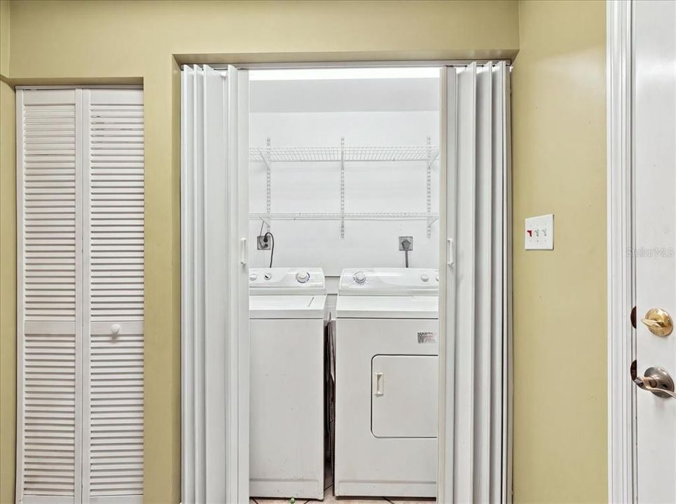 For Sale: $365,000 (3 beds, 1 baths, 1338 Square Feet)
