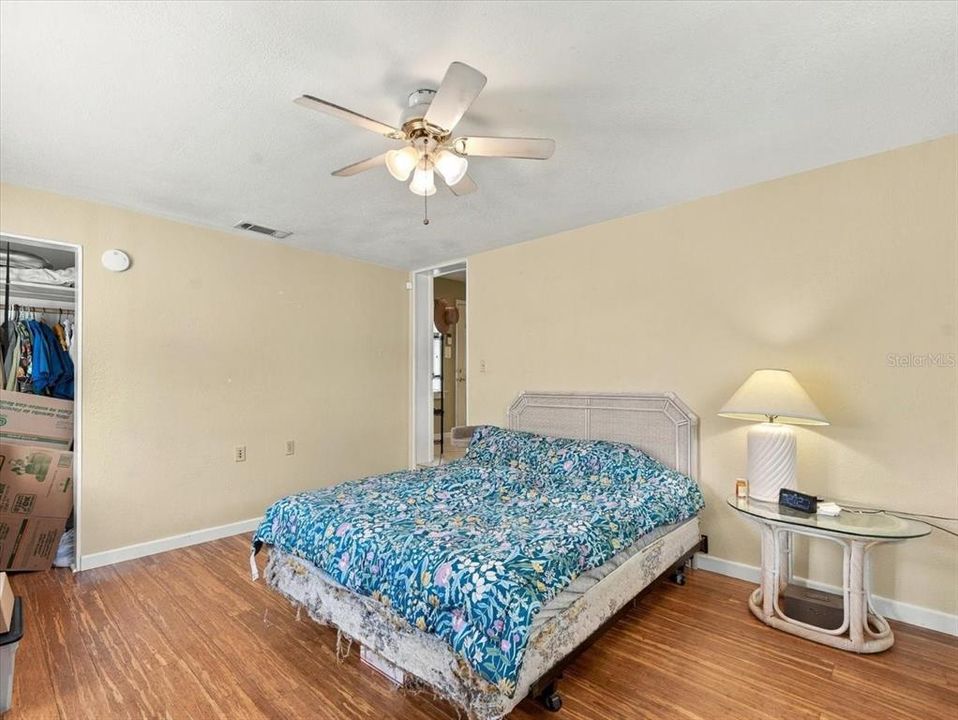For Sale: $365,000 (3 beds, 1 baths, 1338 Square Feet)