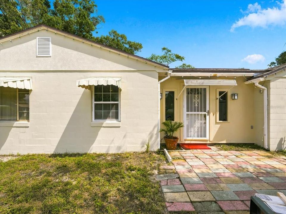 For Sale: $365,000 (3 beds, 1 baths, 1338 Square Feet)
