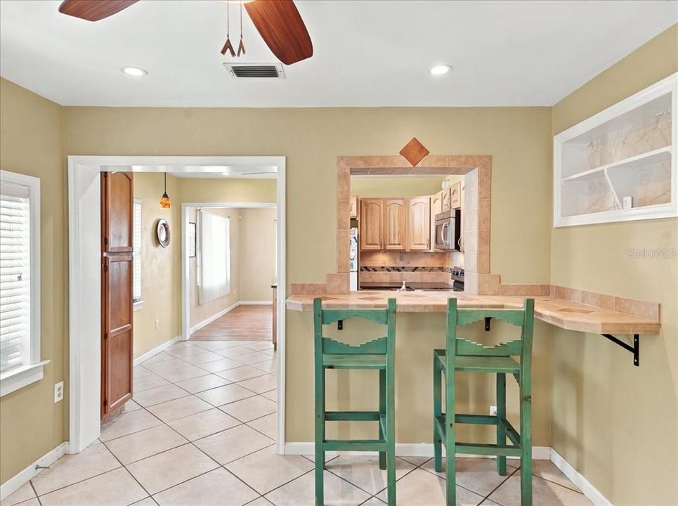 For Sale: $365,000 (3 beds, 1 baths, 1338 Square Feet)