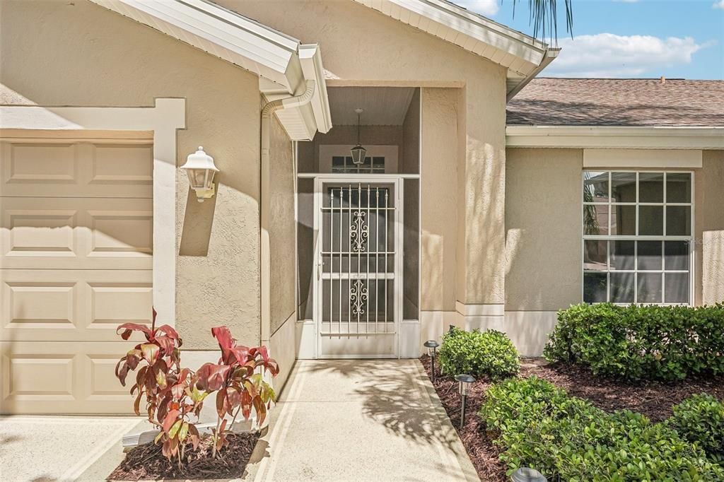 Activo con contrato: $229,900 (2 camas, 2 baños, 1405 Pies cuadrados)